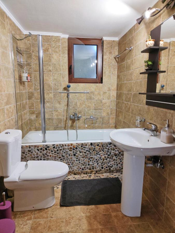 Athevillas Chrysoula Mézapos Exterior foto
