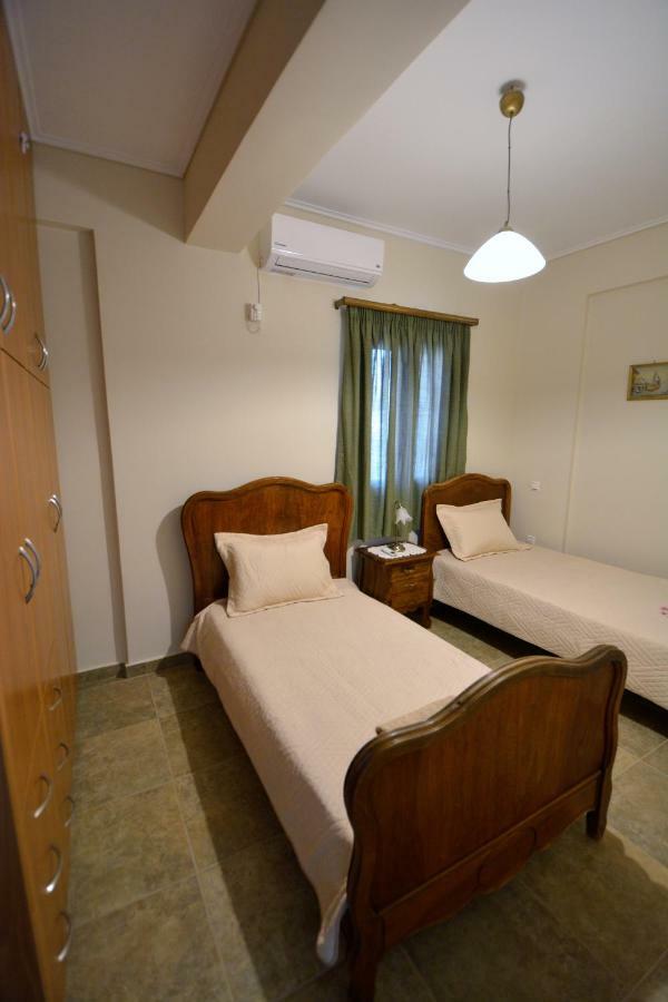 Athevillas Chrysoula Mézapos Exterior foto